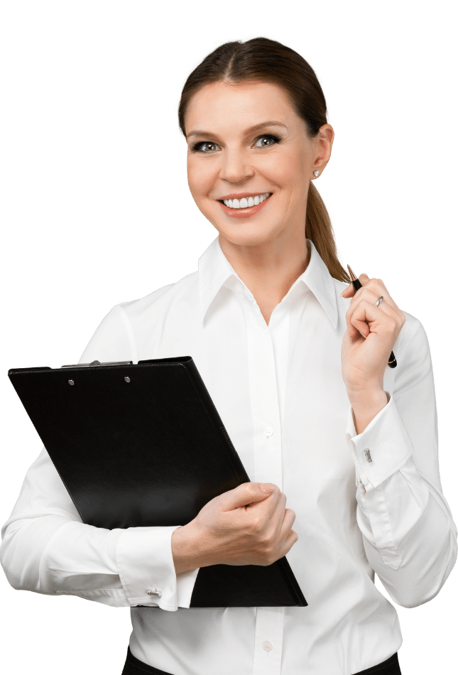 kedves, mosolygos irodai ügyintéző, mappával és tollal a kezében